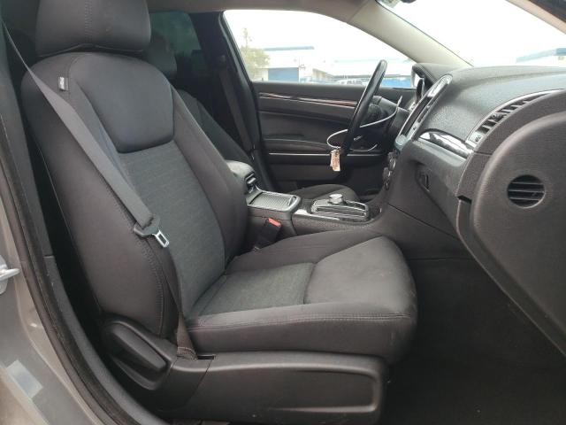 Photo 5 from auction – 2019 CHRYSLER 300 TOURIN with VIN 2C3CCAAG4KH565070