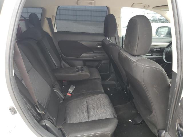 Photo 6 from auction – 2016 MITSUBISHI OUTLANDER with VIN JA4AD3A3XGZ021893