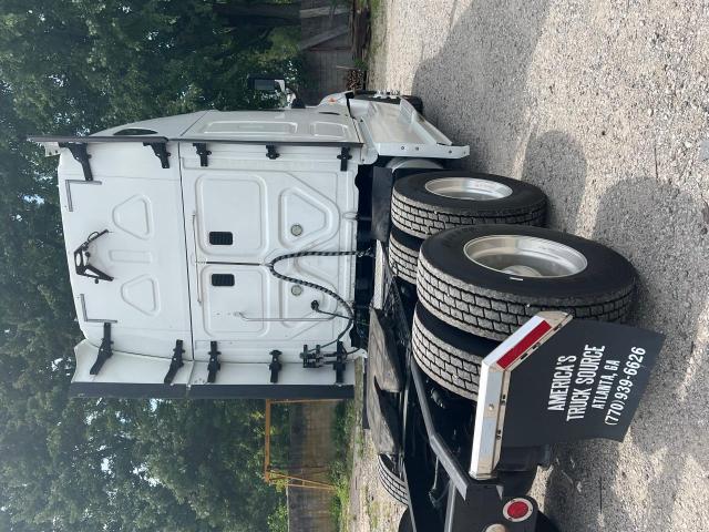 Photo 4 from auction – 2014 FREIGHTLINER CASCADIA 1 with VIN 3AKJGLD57ESFK2699