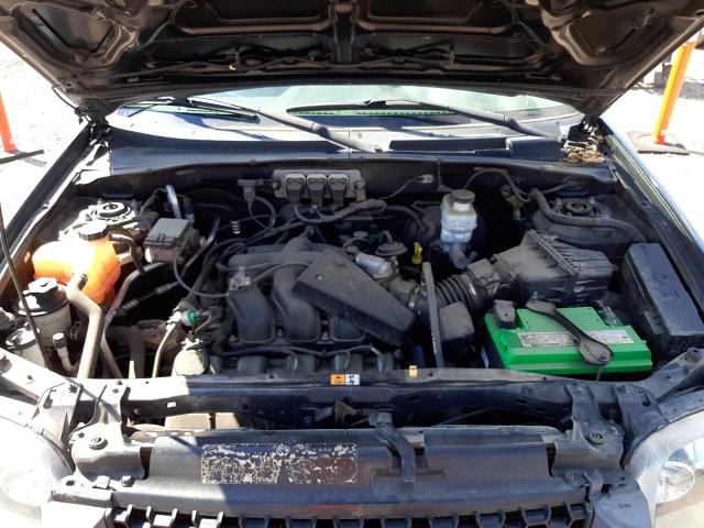 Photo 7 from auction – 2005 FORD ESCAPE XLT with VIN 1FMYU93165KB43672