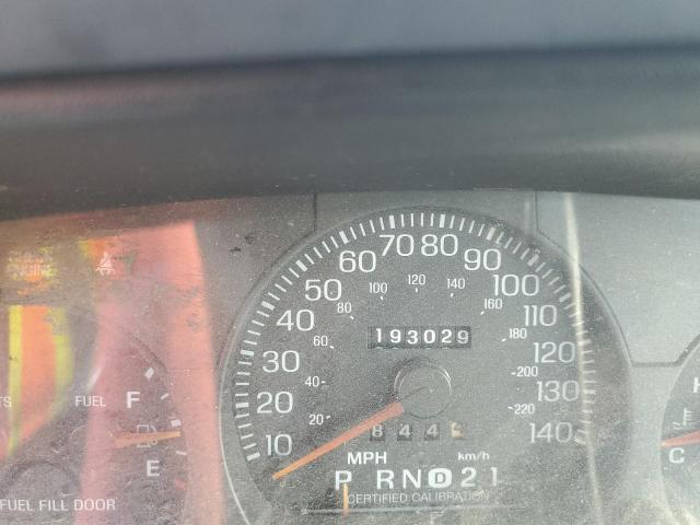 Photo 8 from auction – 1999 FORD CROWN VICT with VIN 2FAFP71W3XX197135