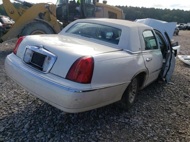 Photo 4 from auction – 2000 LINCOLN TOWN CAR C with VIN 1LNHM83W2YY934207