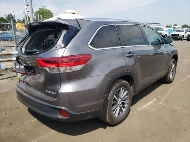 Photo 4 from auction – 2019 TOYOTA HIGHLANDER with VIN 5TDJZRFH3KS590058