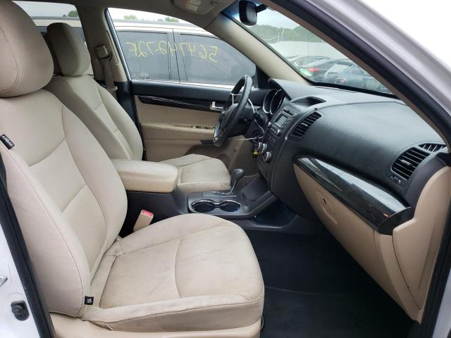 Photo 5 from auction – 2013 KIA SORENTO LX with VIN 5XYKTDA27DG404839