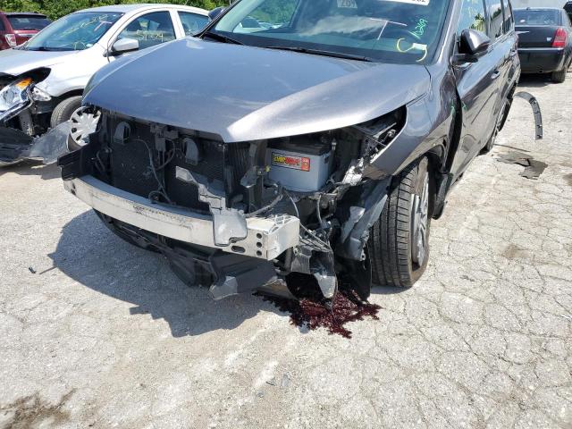 Photo 9 from auction – 2018 TOYOTA HIGHLANDER with VIN 5TDJZRFH1JS496419