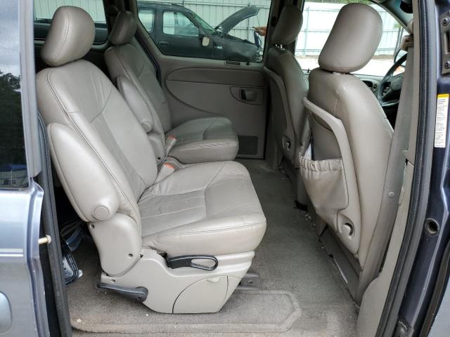 Photo 6 from auction – 2002 CHRYSLER TOWN & COU with VIN 2C8GP54L32R646071