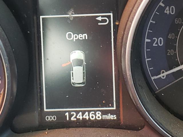 Photo 8 from auction – 2018 TOYOTA COROLLA IM with VIN JTNKARJE2JJ574210