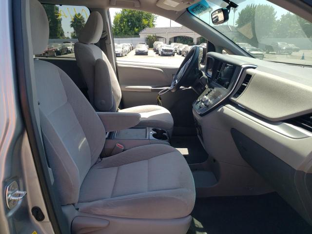 Photo 5 from auction – 2016 TOYOTA SIENNA LE with VIN 5TDKK3DC9GS727976