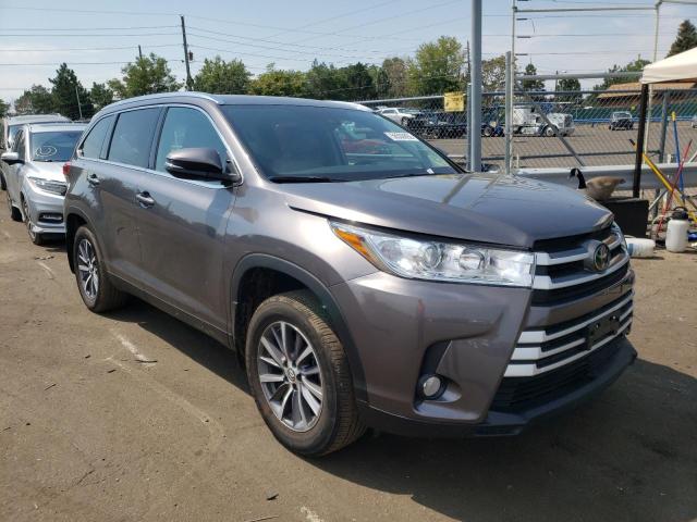 TOYOTA HIGHLANDER 2019 with VIN 5TDJZRFH3KS590058 - Photo from auction