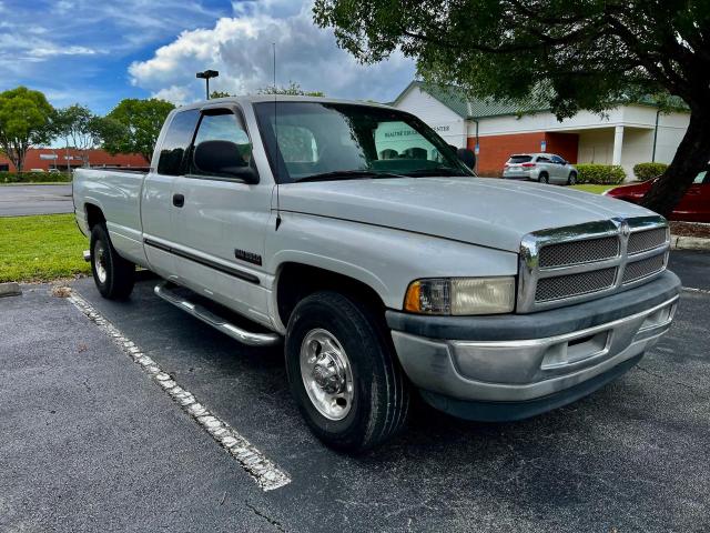 DODGE RAM 2500 2000 with VIN 3B7KC2367YG151646 - Photo from auction