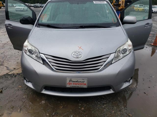 Photo 7 from auction – 2016 TOYOTA SIENNA XLE with VIN 5TDYK3DC7GS722737