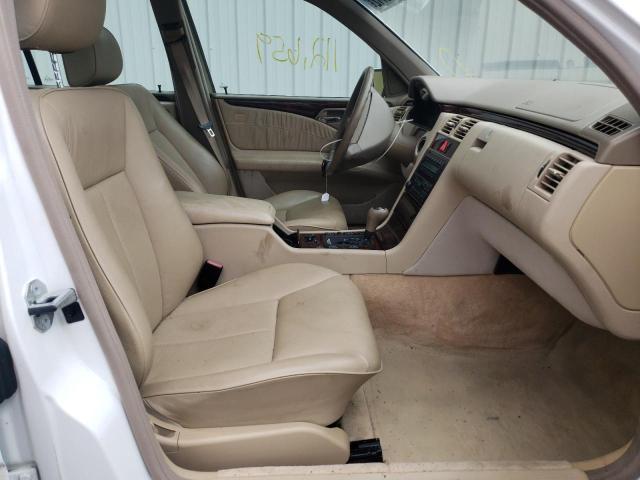 Photo 5 from auction – 1998 MERCEDES-BENZ E 320 with VIN WDBJF65F1WA511091