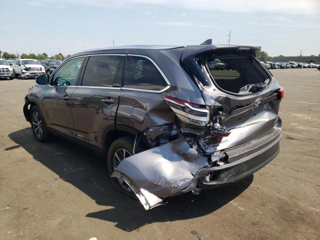 Photo 3 from auction – 2019 TOYOTA HIGHLANDER with VIN 5TDJZRFH3KS590058