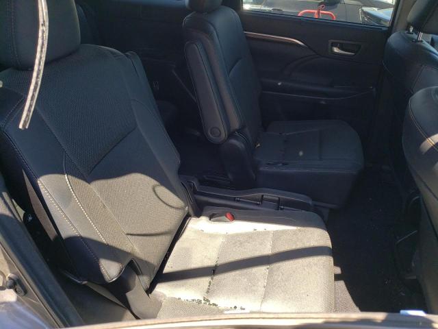 Photo 6 from auction – 2016 TOYOTA HIGHLANDER with VIN 5TDDCRFHXGS017826