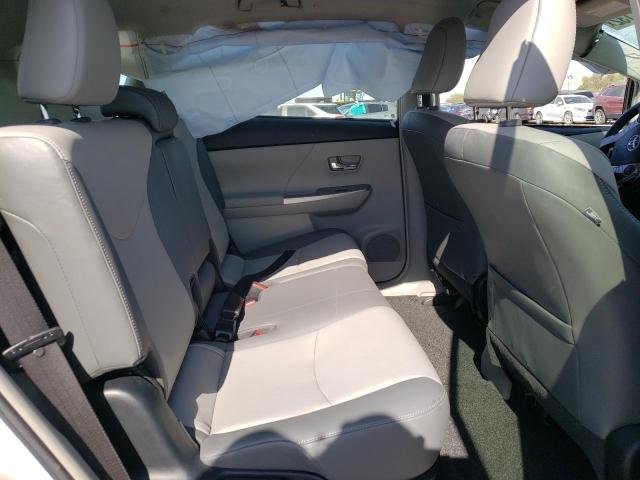Photo 6 from auction – 2017 TOYOTA PRIUS V with VIN JTDZN3EU5HJ074249