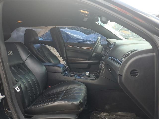 Photo 5 from auction – 2019 CHRYSLER 300 S with VIN 2C3CCABG4KH697437