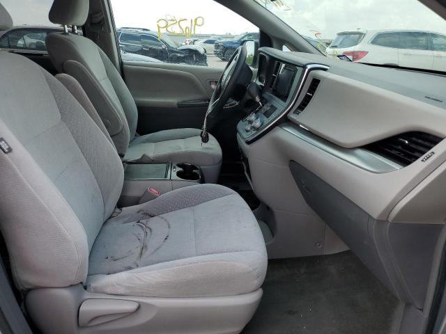 Photo 5 from auction – 2015 TOYOTA SIENNA LE with VIN 5TDJK3DC7FS097479