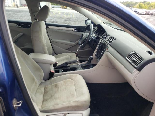Photo 5 from auction – 2016 VOLKSWAGEN PASSAT S with VIN 1VWAT7A35GC007707