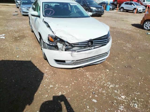 Photo 9 from auction – 2015 VOLKSWAGEN PASSAT S with VIN 1VWAT7A30FC106921