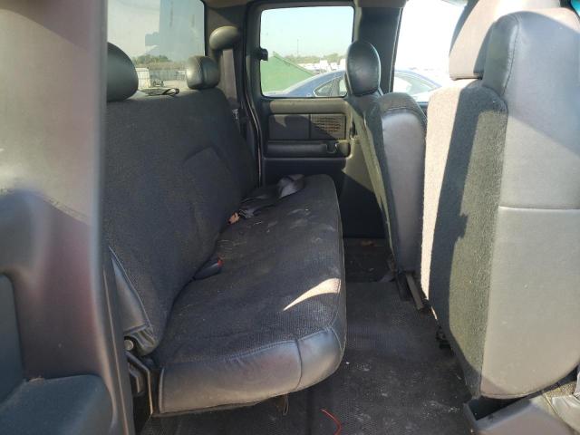 Photo 6 from auction – 2001 CHEVROLET SILVERADO with VIN 2GCEC19W311301040