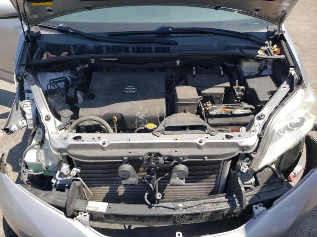 Photo 7 from auction – 2016 TOYOTA SIENNA LE with VIN 5TDKK3DC9GS727976