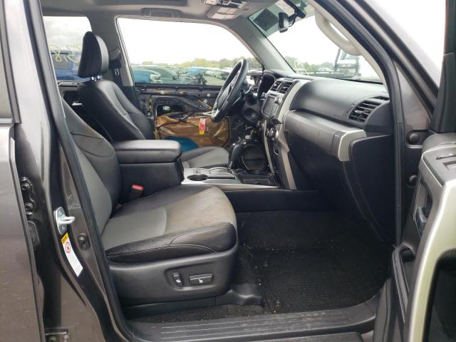 Photo 5 from auction – 2017 TOYOTA 4RUNNER SR with VIN JTEZU5JRXH5160709
