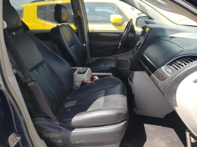 Photo 5 from auction – 2015 CHRYSLER TOWN & COU with VIN 2C4RC1BG9FR595282