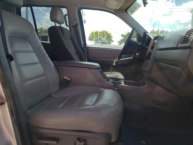Photo 5 from auction – 2005 FORD EXPLORER X with VIN 1FMZU63K35UA86220