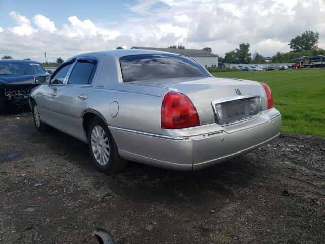 Photo 3 from auction – 2003 LINCOLN TOWN CAR with VIN 1LNHM82W83Y616392