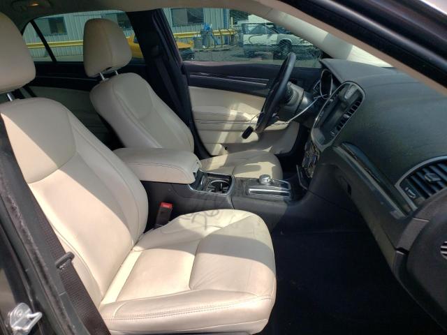 Photo 5 from auction – 2017 CHRYSLER 300 LIMITE with VIN 2C3CCARG2HH632195