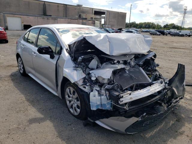 TOYOTA COROLLA LE 2022 with VIN JTDEPMAEXNJ196193 - Photo from auction