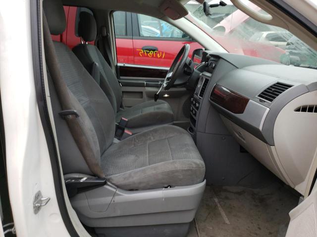 Photo 5 from auction – 2010 CHRYSLER TOWN & COU with VIN 2A4RR5D19AR491599
