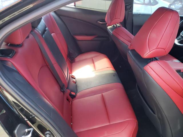 Photo 6 from auction – 2019 LEXUS UX 200 with VIN JTHY3JBHXK2006509