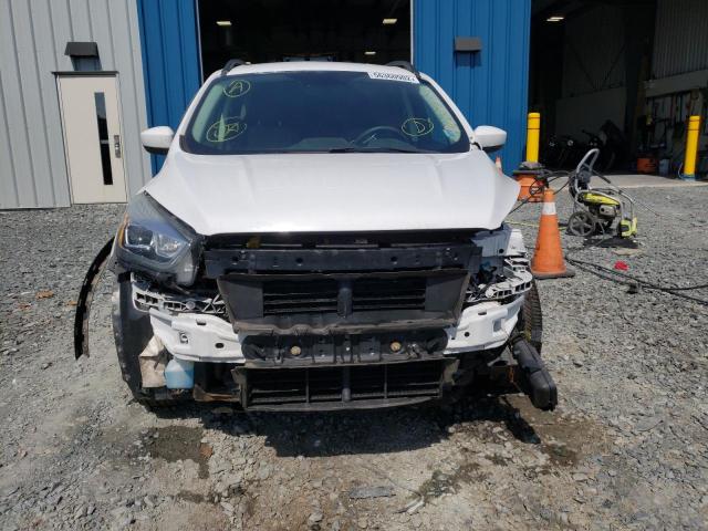 Photo 9 from auction – 2017 FORD ESCAPE SE with VIN 1FMCU9GD5HUB69560