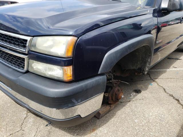 Photo 9 from auction – 2005 CHEVROLET SILVERADO with VIN 1GCHK29255E132100