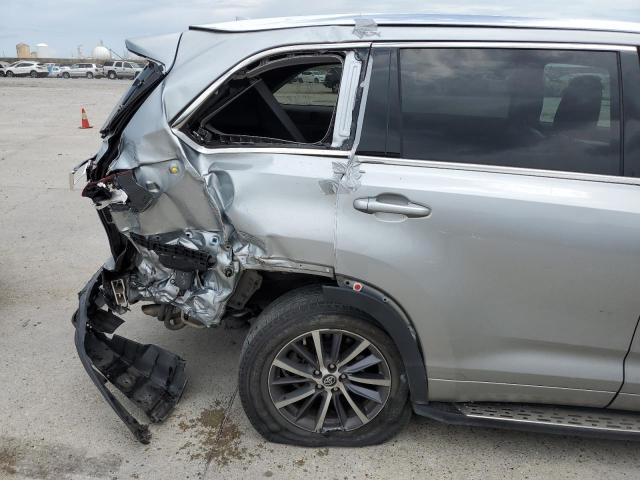 Photo 9 from auction – 2018 TOYOTA HIGHLANDER with VIN 5TDKZRFH9JS538145