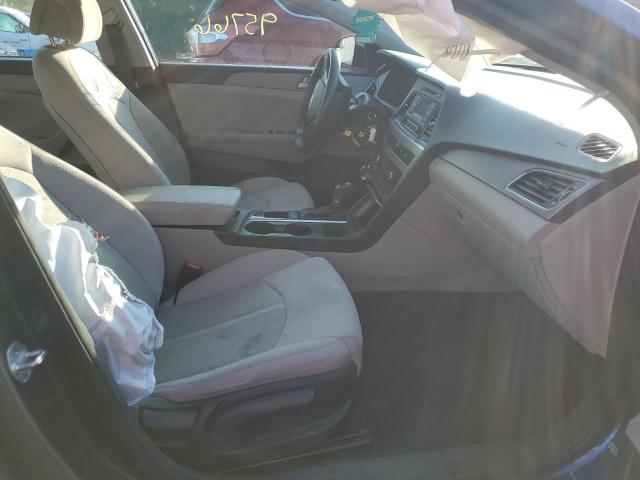 Photo 5 from auction – 2017 HYUNDAI SONATA SE with VIN 5NPE24AF8HH585807