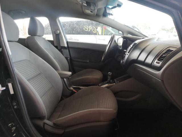 Photo 5 from auction – 2019 KIA FORTE LX with VIN 3KPFL4A76HE139475
