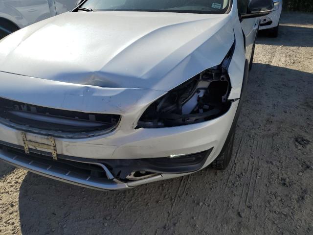 Photo 9 from auction – 2015 VOLVO V60 CROSS with VIN YV4612HK7F1001445