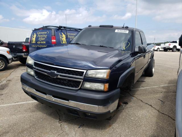 Photo 2 from auction – 2005 CHEVROLET SILVERADO with VIN 1GCHK29255E132100