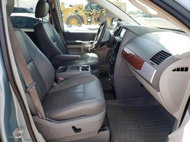 Photo 5 from auction – 2008 CHRYSLER TOWN & COU with VIN 2A8HR54P18R701685