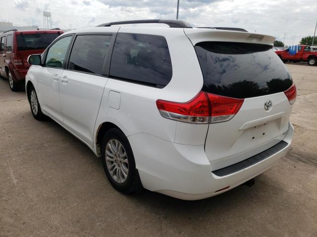 Photo 3 from auction – 2011 TOYOTA SIENNA XLE with VIN 5TDYK3DC2BS042012