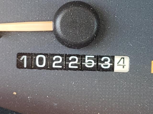Photo 8 from auction – 2003 PONTIAC GRAND PRIX with VIN 1G2WP52K33F112086