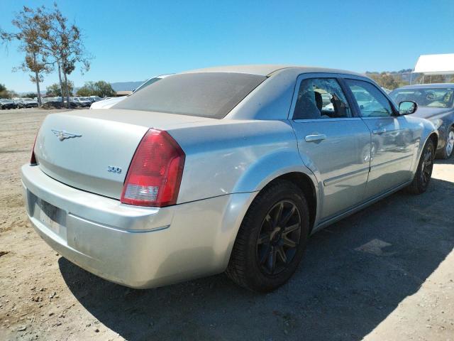 Photo 4 from auction – 2005 CHRYSLER 300 with VIN 2C3AA43R65H582163