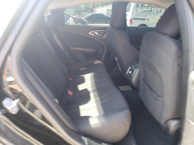 Photo 6 from auction – 2015 CHRYSLER 200 LIMITE with VIN 1C3CCCAB0FN640618
