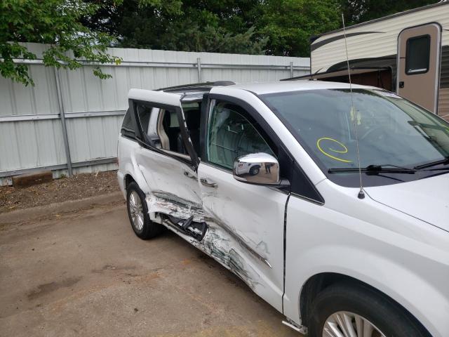 Photo 9 from auction – 2014 CHRYSLER TOWN & COU with VIN 2C4RC1GG7ER310943