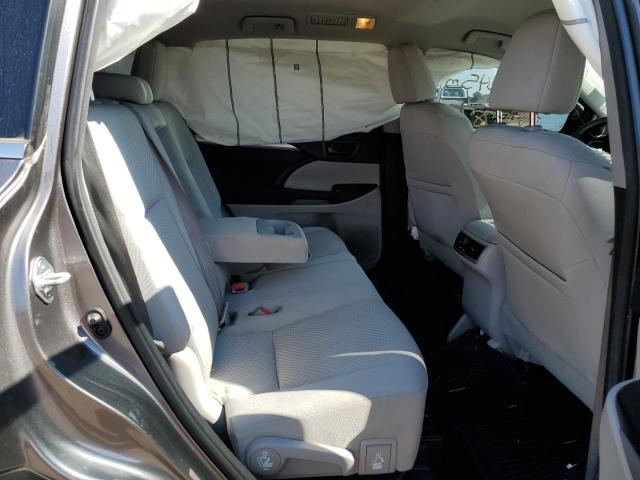 Photo 6 from auction – 2015 TOYOTA HIGHLANDER with VIN 5TDBKRFH3FS106579