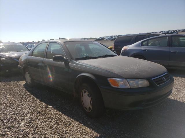 TOYOTA CAMRY CE 2000 with VIN 4T1BG22K4YU976717 - Photo from auction