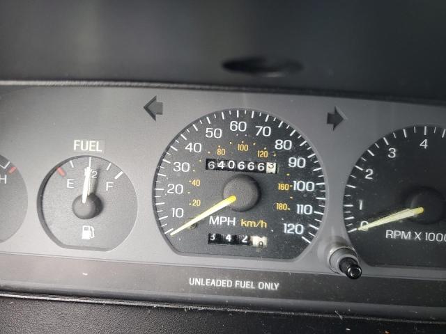 Photo 8 from auction – 1995 FORD ESCORT LX with VIN 3FASP13J9SR200530