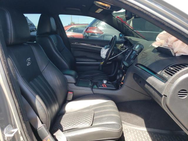 Photo 5 from auction – 2019 CHRYSLER 300 S with VIN 2C3CCABG8KH698865